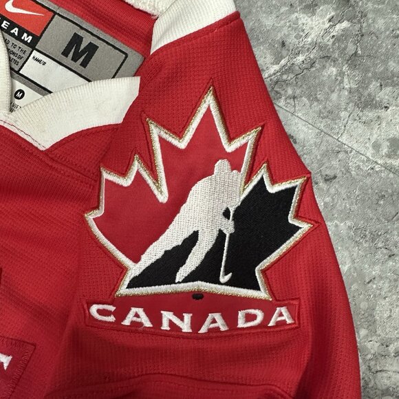 Team Canada 2011 World Juniors Alternate Nike Jersey M Red White - Picture 6 of 8